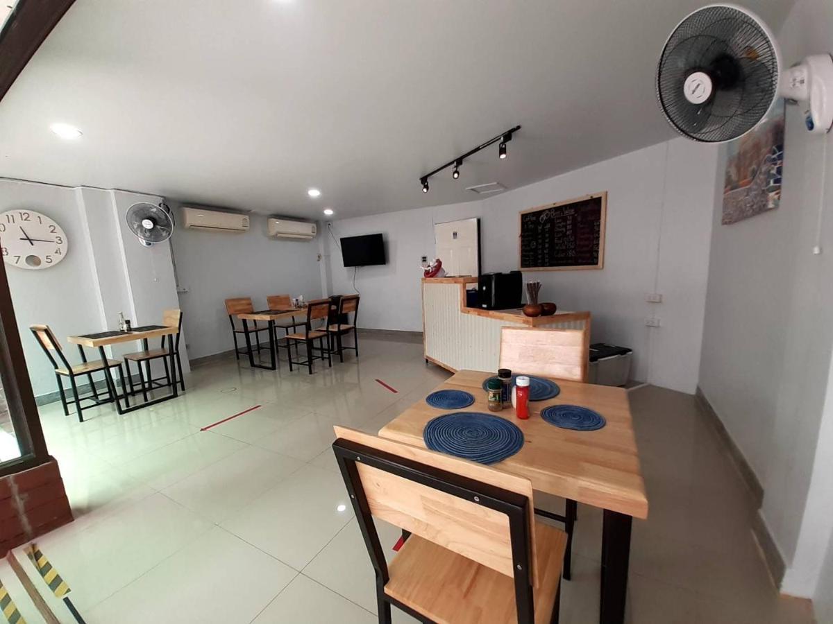 Born Guest House Чиангмай Экстерьер фото