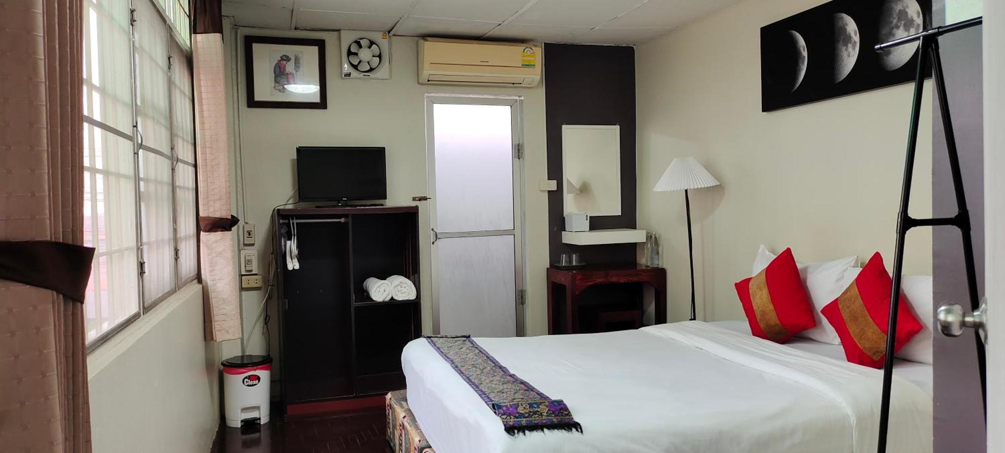 Born Guest House Чиангмай Экстерьер фото