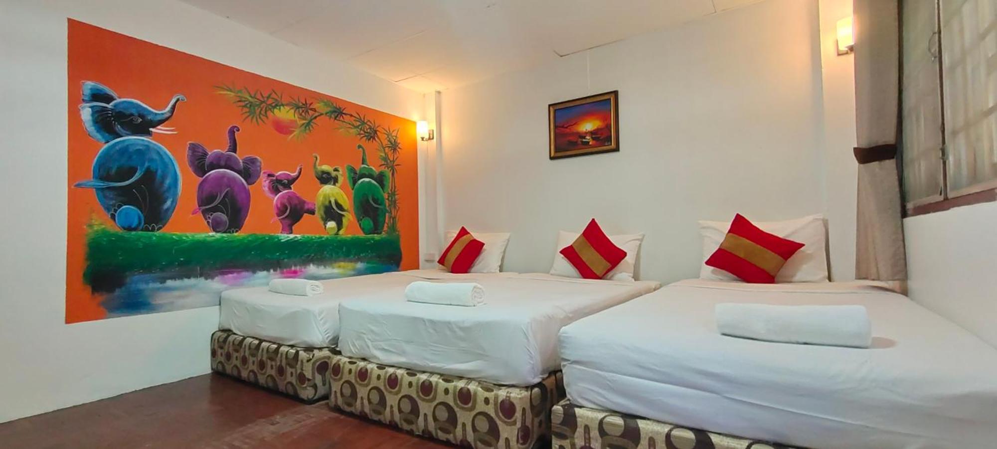 Born Guest House Чиангмай Экстерьер фото